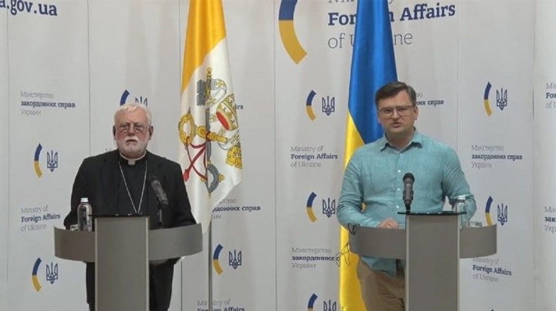 «Ватикан готовий бути посередником між Україною та Росією, якщо на це буде їх воля», – архиєпископ Пол Річард Ґаллаґер