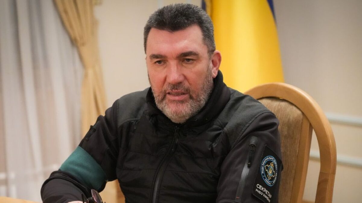 <strong>Данілов закликав УПЦ МП назвати Путіна сатаною: «Звертайтесь не до Зеленського, а до своєї совісті»</strong>