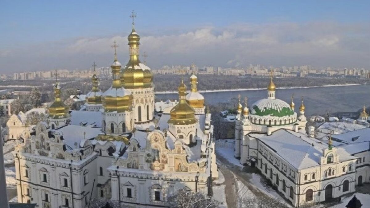 ОГОЛОШЕННЯ: Богослужіння з нагоди свята Богоявлення, Хрещення Господнього, Митрополит Епіфаній звершить в Успенському соборі Лаври