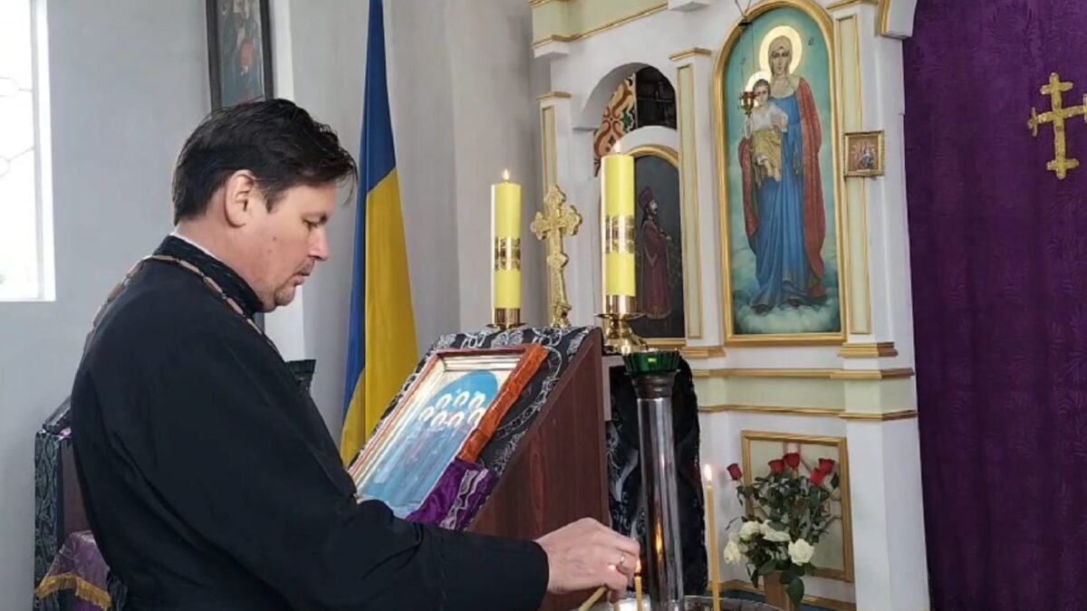 Молитва за військових захисників: важливість та значення