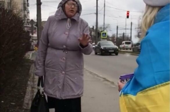 Вірянка УПЦ МП погрожувала фізичною розправою протестувальникам за віру