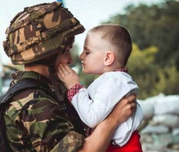 Молитва та підтримка: Батьківські слова в молитві для синів, що захищають Україну