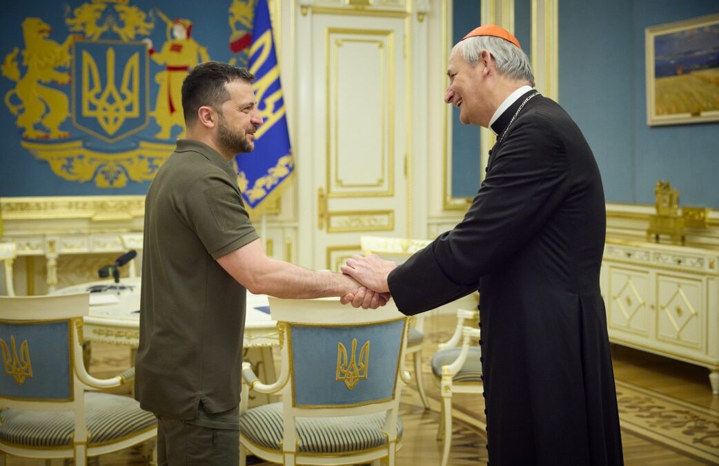 Президент України зустрівся зі спеціальним представником Папи Римського Франциска