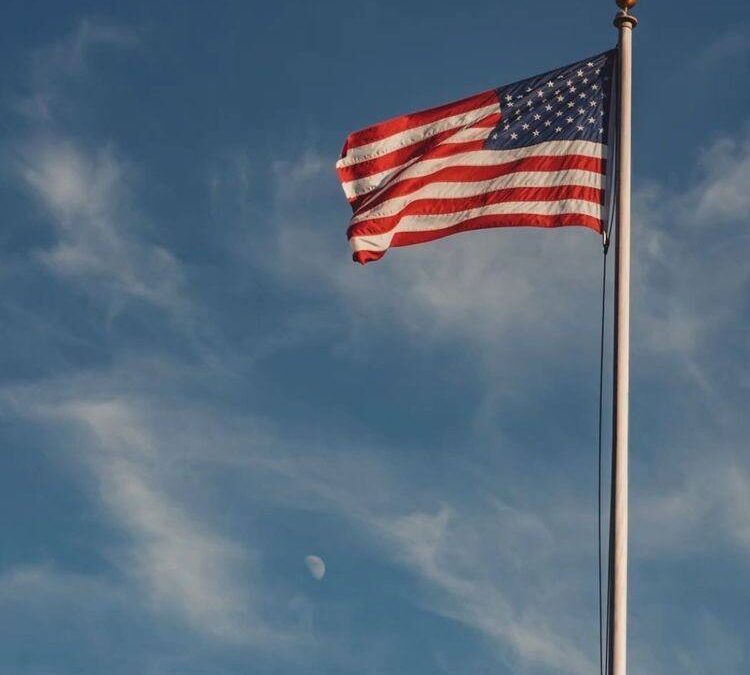 Вітання з Днем Незалежності США: Спільна боротьба за волю та просперитет