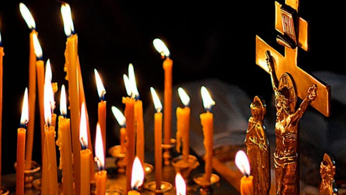 Зі свічками та молитвами: «Димитрівська» субота у православній церкві