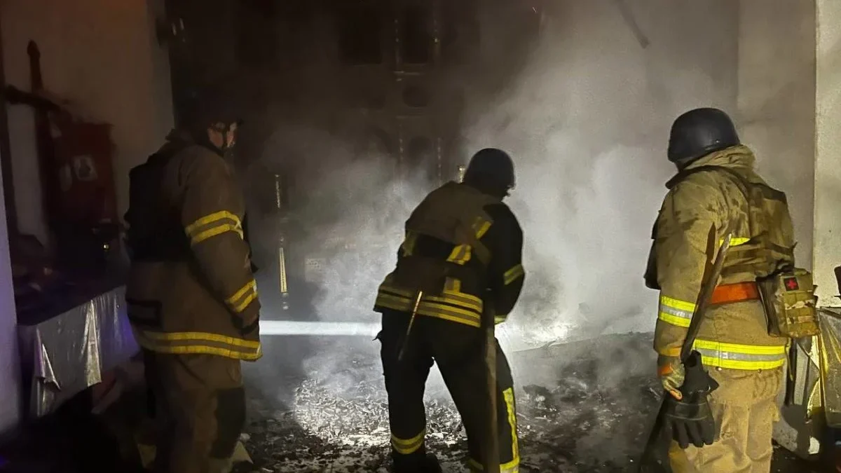 Пожежа внаслідок російського обстрілу: Храм та будинки в селі Колодязі Краматорського району зруйновані