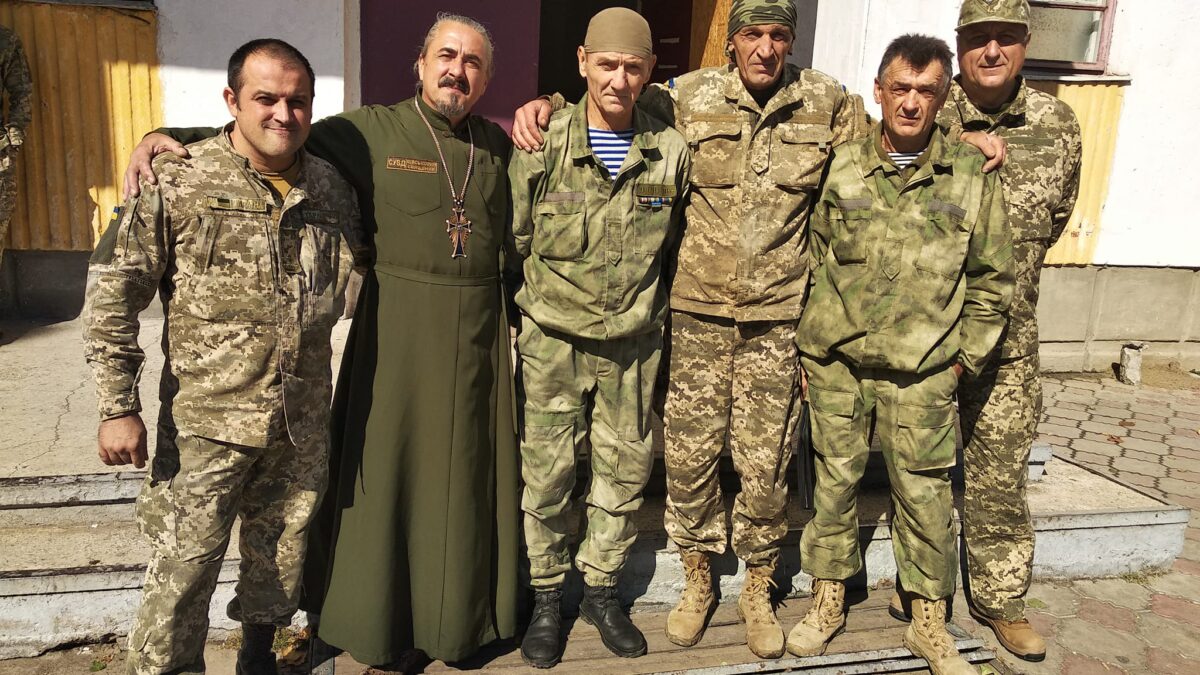 Роль і Благодать Військового Капелана: Духовна Підтримка у Часи Україно-Російської Війни