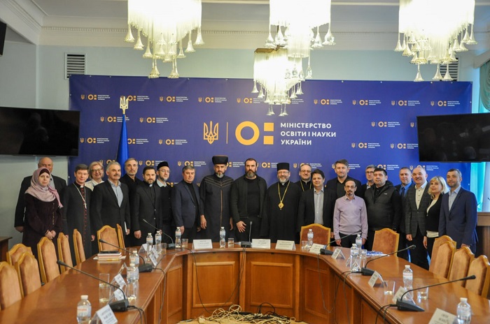 МОН України та церковні організації обговорили співпрацю у підвищенні моральності та духовності