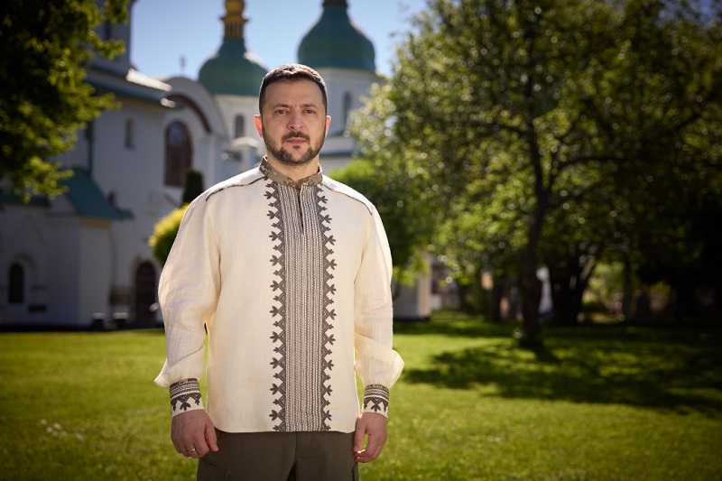 Привітання Президента України з Великоднем: Воскресіння як символ перемоги та спротиву