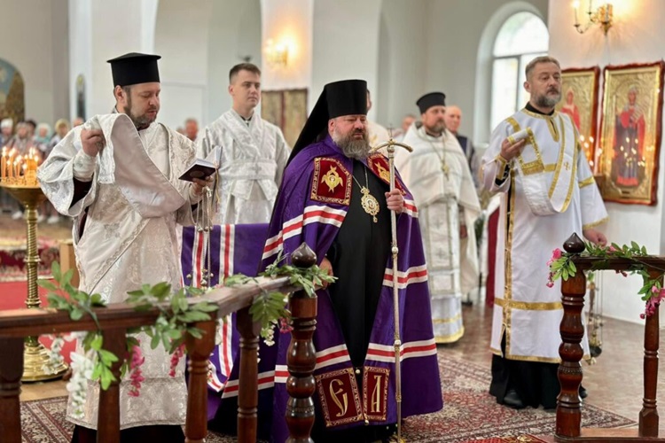 Освячення престолу в Свято-Вознесенському храмі: новий шлях до духовної свободи