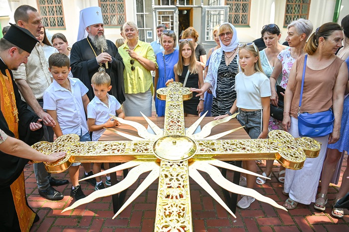 Софійський собор отримав відновлений центральний хрест