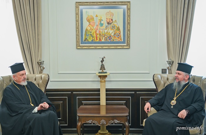 Митрополит Еммануїл передав підтримку від Вселенського Патріарха Варфоломія