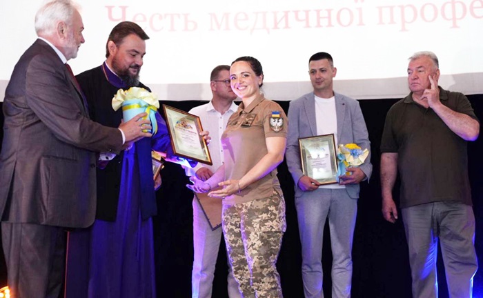 Відзнака за милосердя: київські медики отримали «Орден Святого Пантелеймона»