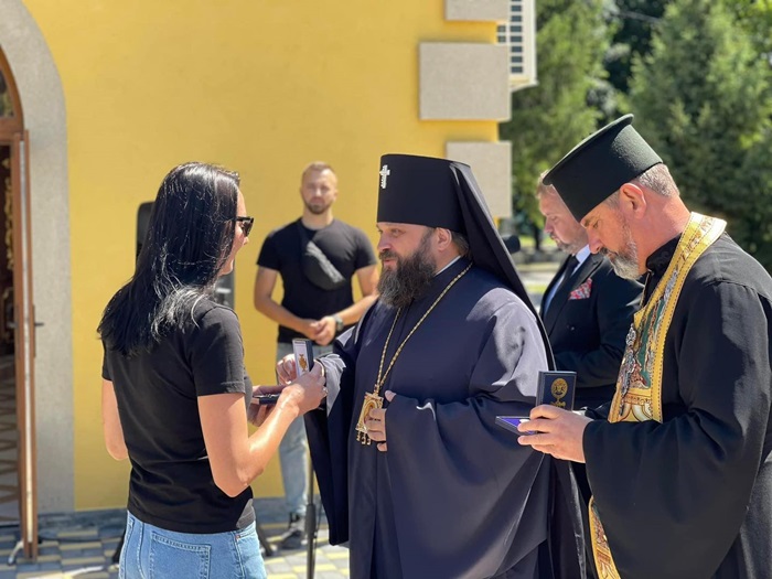 Освячення храму-каплиці на честь святого Петра Сагайдачного у Хмельницькому: архієпископ Павло відвідав військову частину