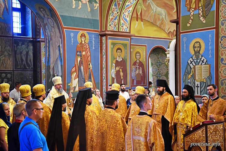 Митрополит Епіфаній очолив Всенічне бдіння у Свято-Михайлівському соборі