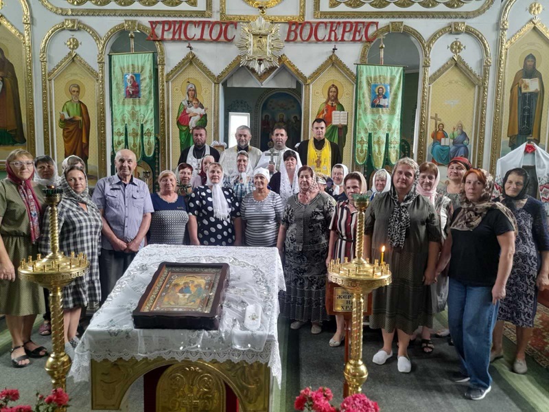 Парафіяни села Заставки вперше помолилися українською мовою у своєму храмі