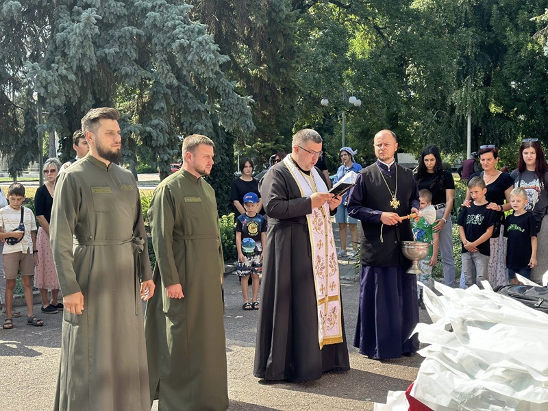 Соціальна ініціатива ПЦУ: 126 рюкзаків для дітей загиблих героїв