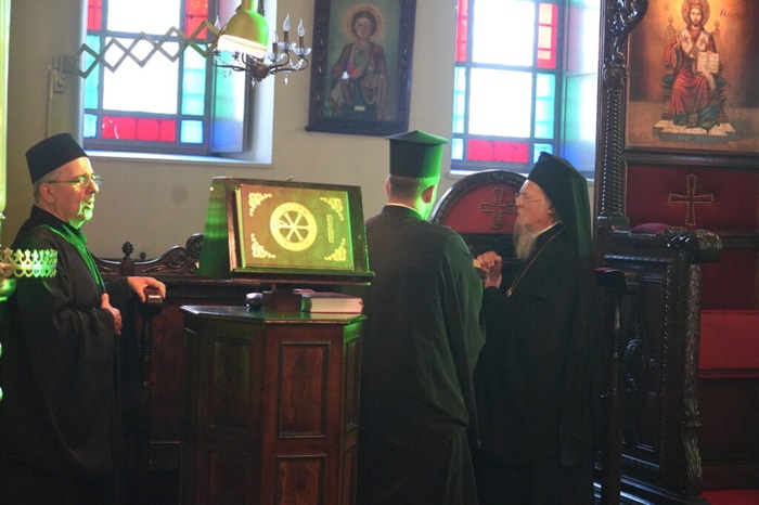 Вселенський Патріарх Варфоломій відслужив молебень у храмі Успіння Пресвятої Богородиці