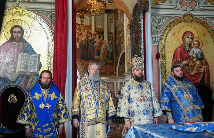 Святкування Успіння Пресвятої Богородиці у Києво-Печерській лаврі завершилось хресним ходом