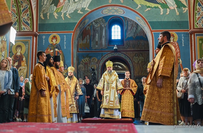 Свято-Михайлівський собор: Митрополит Епіфаній возніс молитву за мир і воїнів