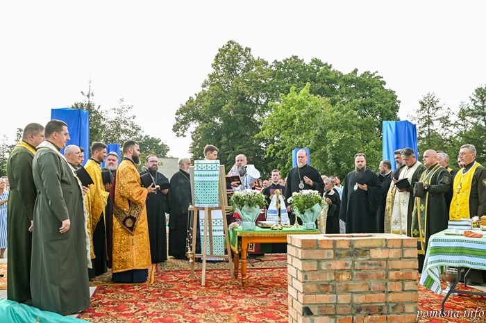 Блаженнійший Митрополит Епіфаній освятив наріжний камінь нового храму на Львівщині