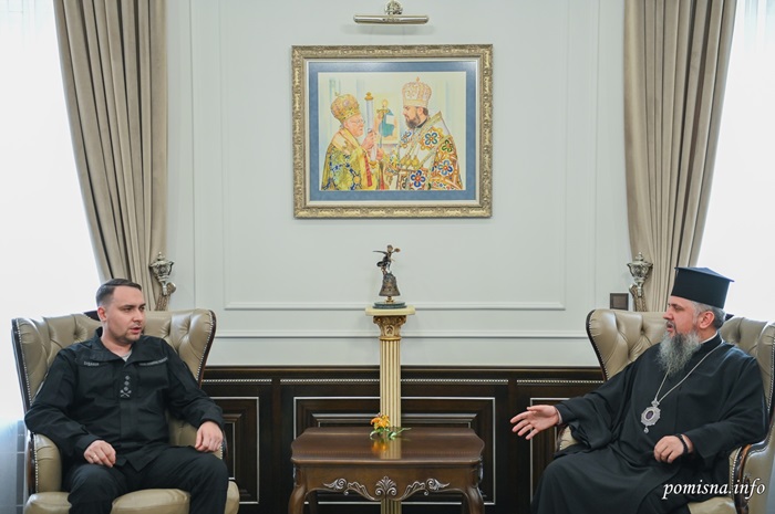 Митрополит Епіфаній зустрівся з начальником розвідки Кирилом Будановим і передав спецтехніку для армії
