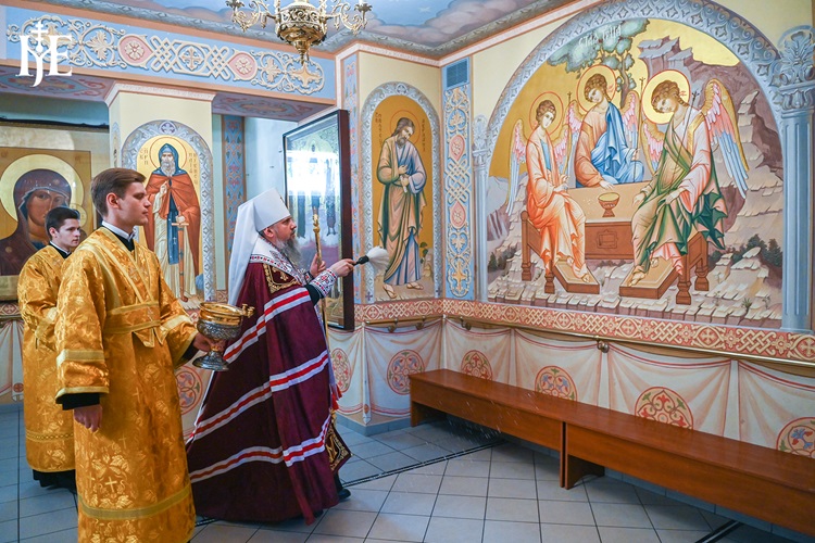 Оновлений храм у Деснянському районі: молитви за Україну і її захисників