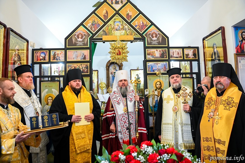 Митрополит Епіфаній очолив молебень за перемогу України на Закарпатті