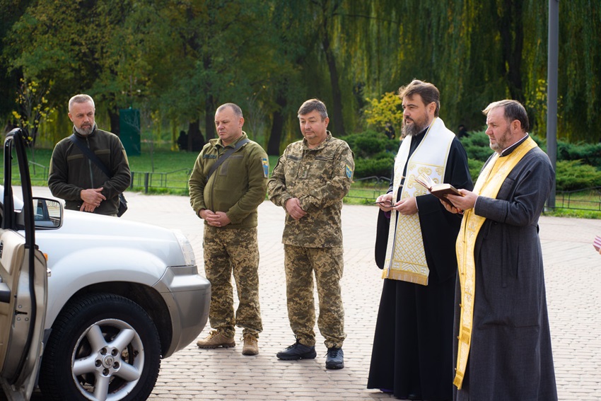 Підтримка воїнів: освячення авто для ЗСУ у Переяславсько-Вишневській єпархії