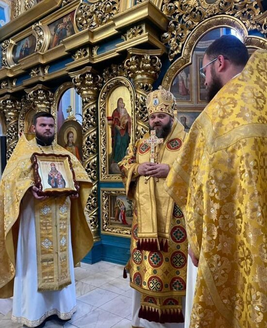 Божественна літургія та святкування чернечого постригу у Києві