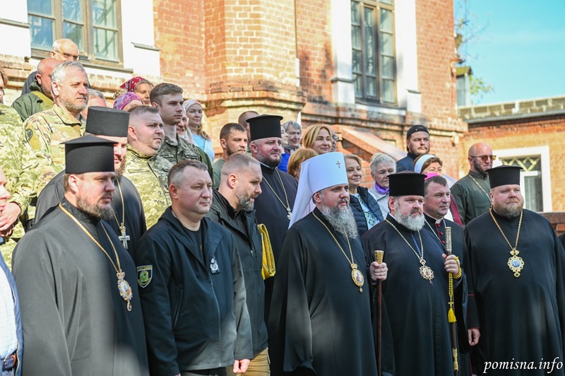 Митрополит Епіфаній у Харкові очолив молебень за перемогу України та відзначив капеланів ПЦУ