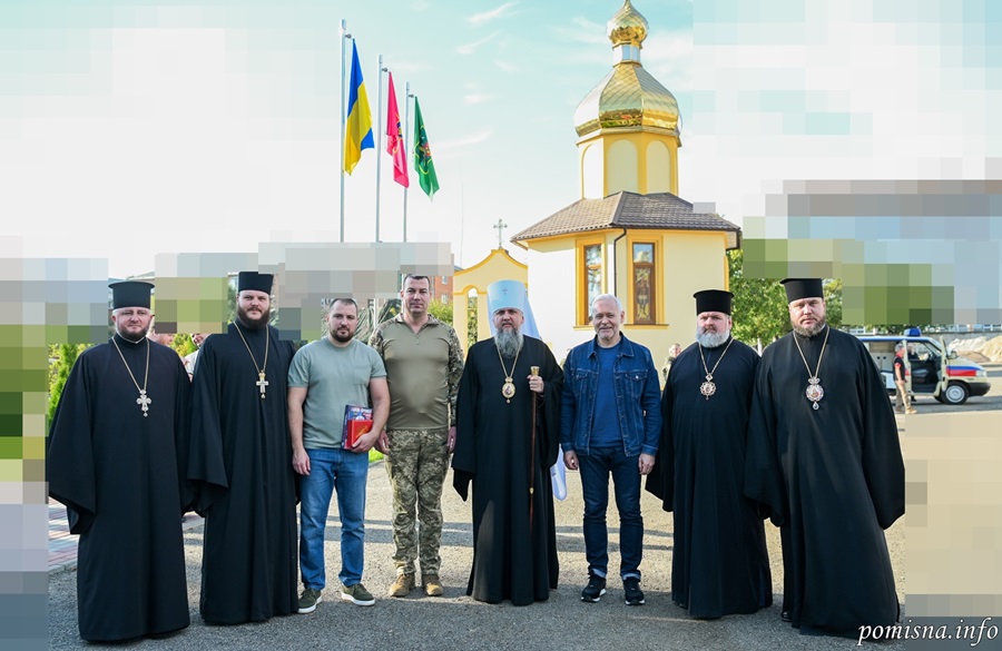 Митрополит Епіфаній освятив дзвіницю та передав швидку допомогу військовій частині Харкова