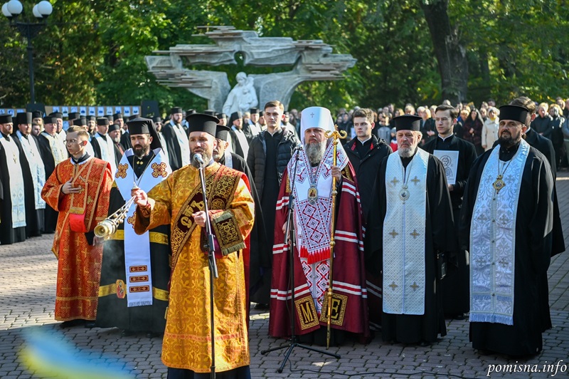 Митрополит Епіфаній відслужив Панахиду за полеглими героями в Івано-Франківську