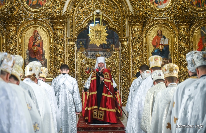 Свято-Михайлівський собор у Києві об’єднав вірян у молитві за Україну