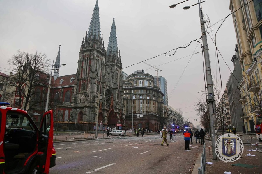 «Стіни ми відбудуємо»: костел Святого Миколая постраждав від ракетного удару