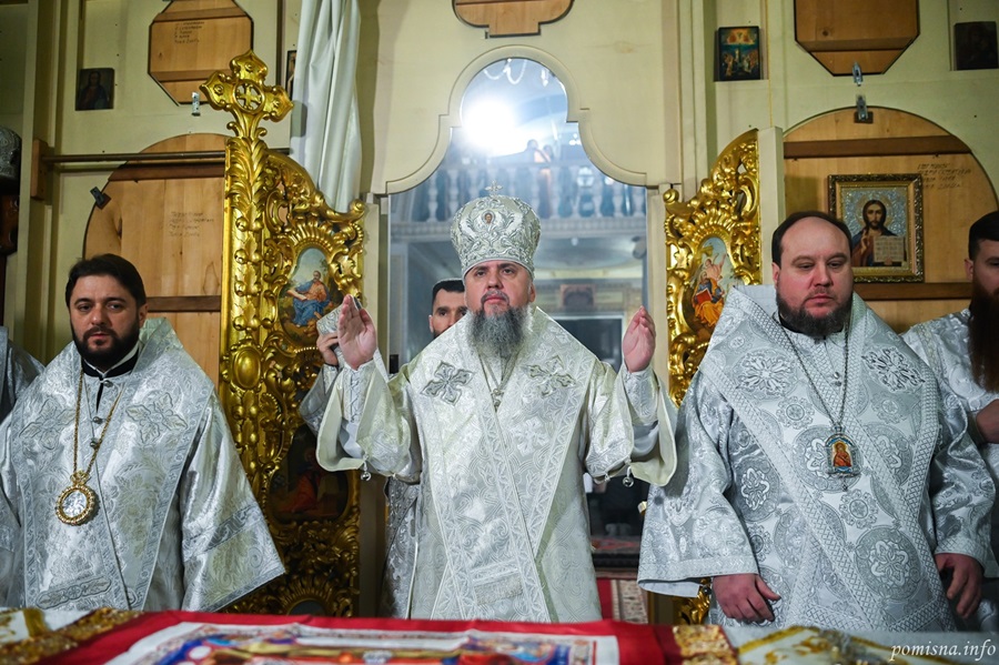 Урочиста літургія на честь Різдва Христового та 20-річчя храму на Подолі