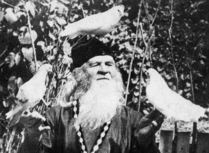 Преподобний Амфілохій Почаївський: небесний покровитель сучасних захисників України