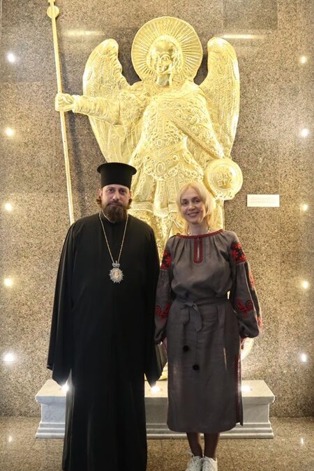 «Козацькі дари»: у столиці відкрили виставку за участі єпископа Авраамія