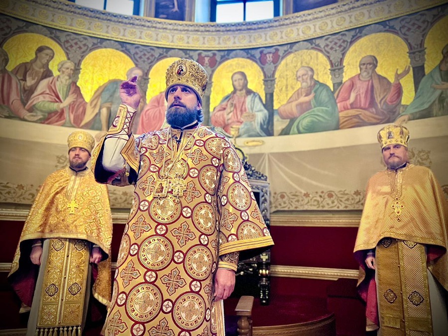 Духовна підготовка до Різдва: святкове богослужіння у Лаврі