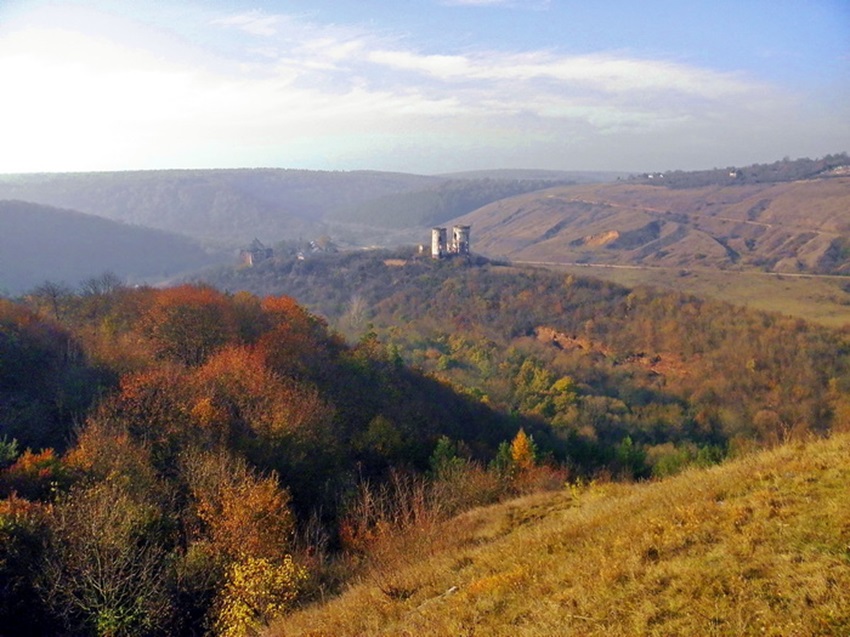 Історія Червоногруда: від замків до водоспадів