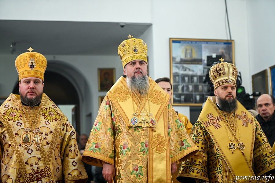 Митрополит Епіфаній очолив літургію в Бучі та помолився за Україну