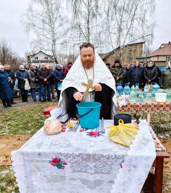 Богоявлення на Броварщині: освячення води серед руїн