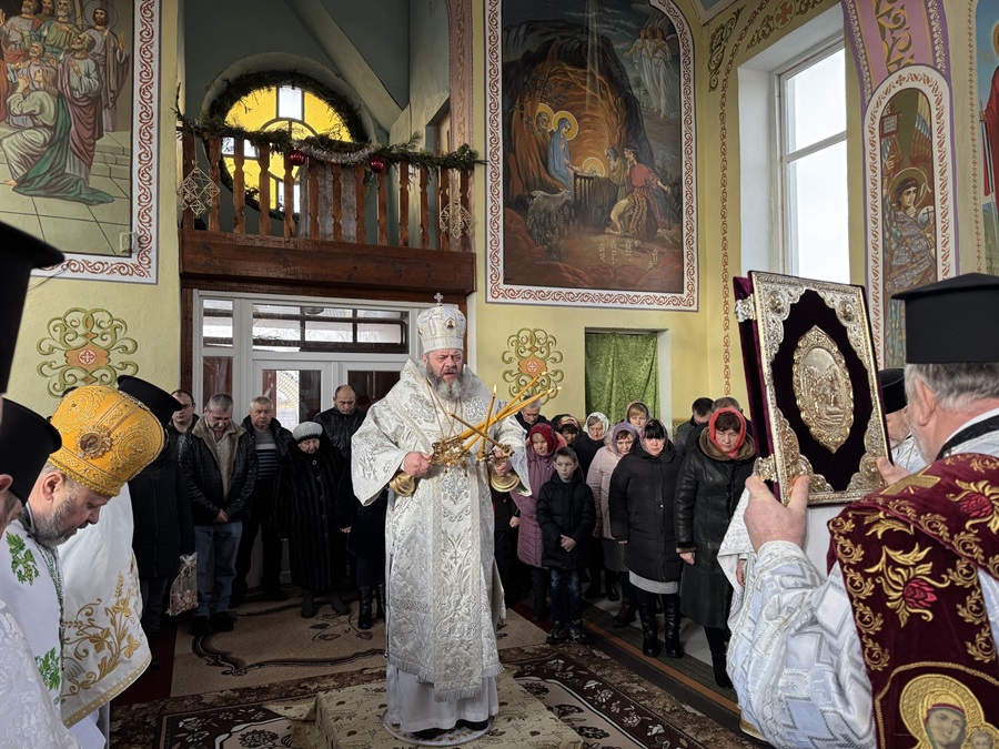 Митрополит Луцький і Волинський відвідав громаду, що возз’єдналася з ПЦУ