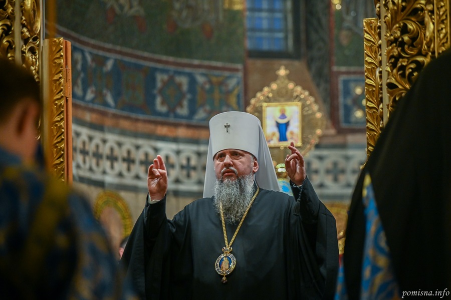 У Михайлівському соборі звершили Всенічне бдіння напередодні Стрітення Господнього