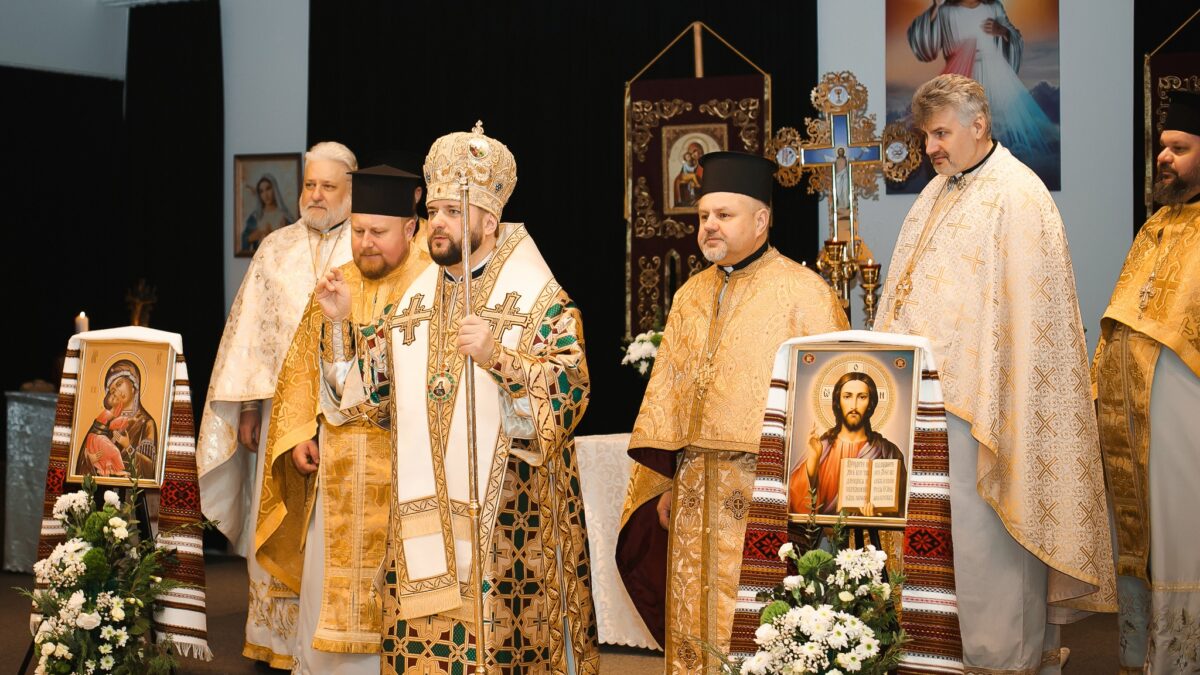 Митрополит Іларіон об’єднав українців у Варшаві спільною молитвою