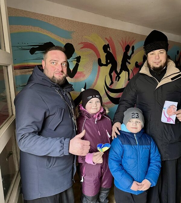 «Разом – до перемоги»: українська церква дарує надію мешканцям Нікополя