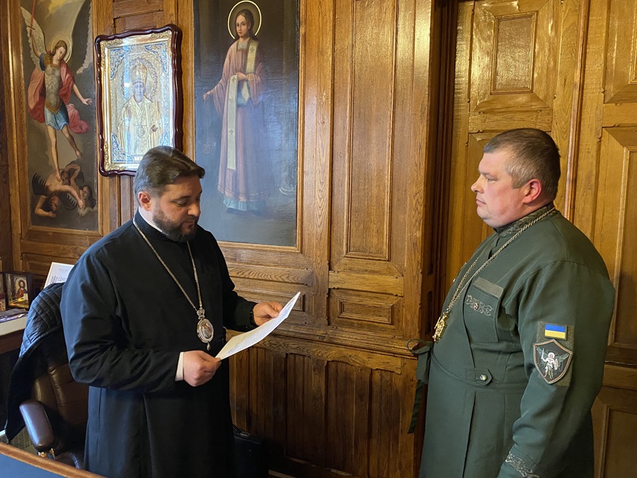 Кадрові зміни у Вараському благочинні: митрополит Іларіон благословив нове духовенство
