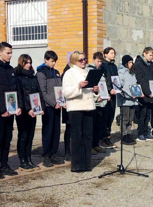 У селі Перемога вшанували жертв окупації: три роки після трагедії