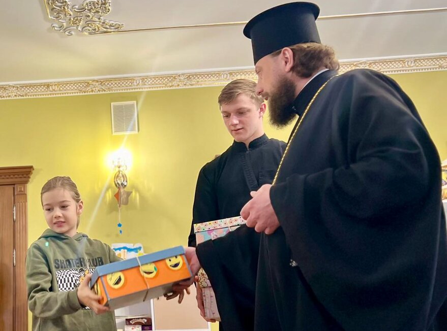 Єпископ Авраамій відвідав недільну школу Києво-Печерської Лаври та благословив дітей
