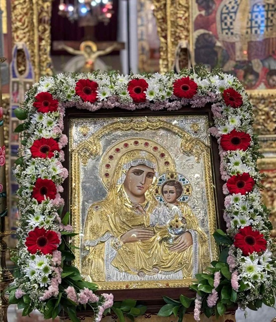 Молитва до Пресвятої Богородиці: надія у часи випробувань